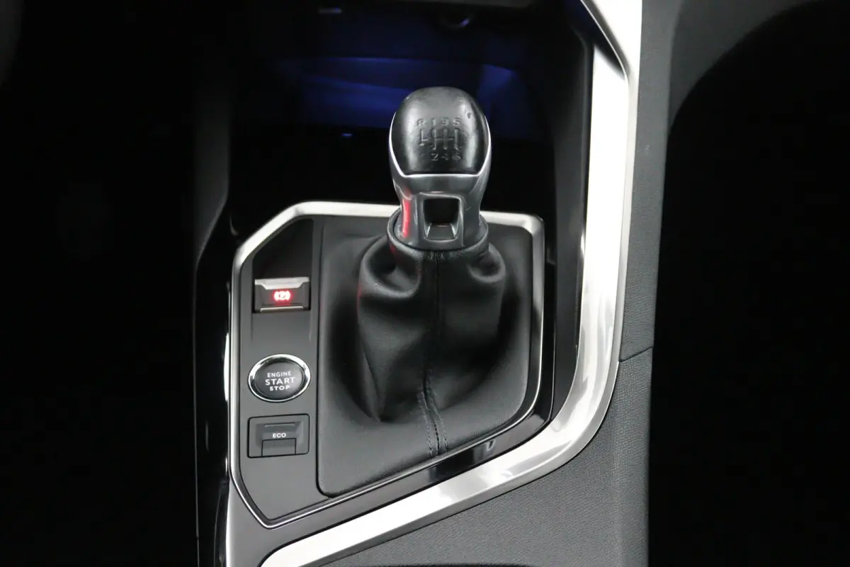 1.2*130PK*NAVI*ECC*CRUISE*CAMERA*CARPLAY*RIEM.VV*