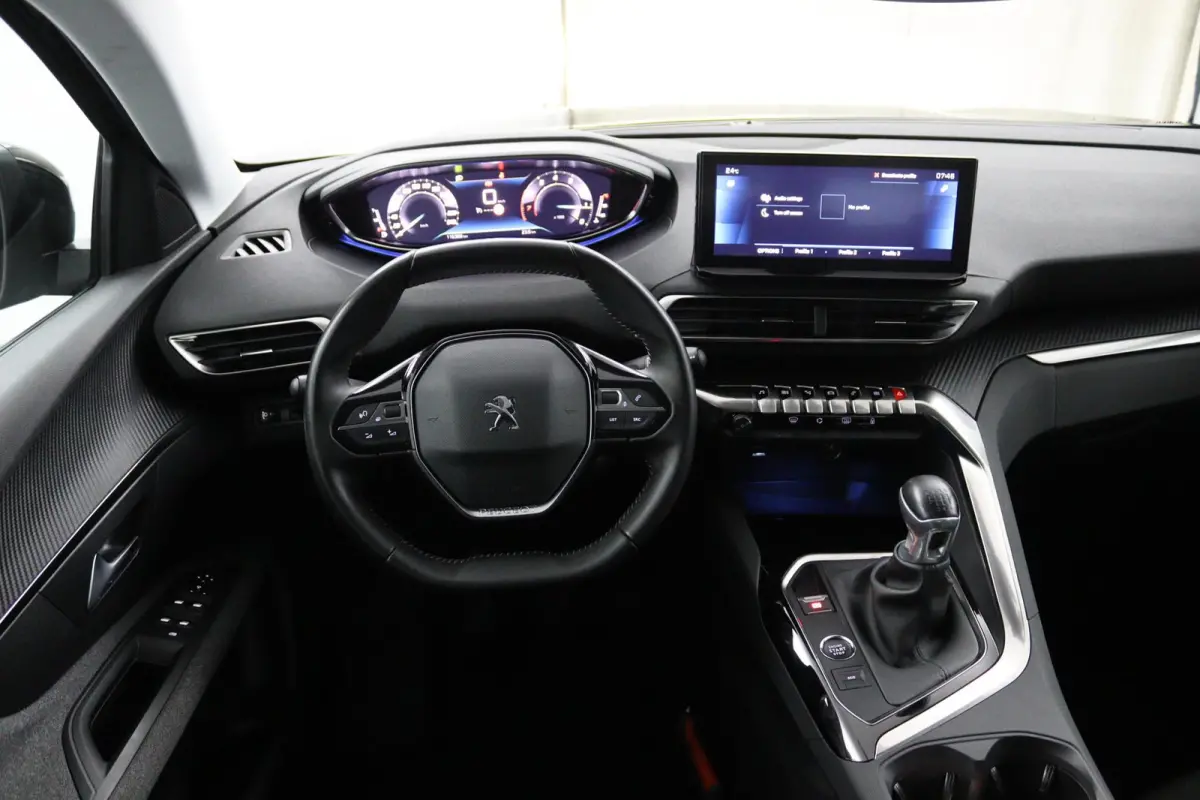 1.2*130PK*NAVI*ECC*CRUISE*CAMERA*CARPLAY*RIEM.VV*