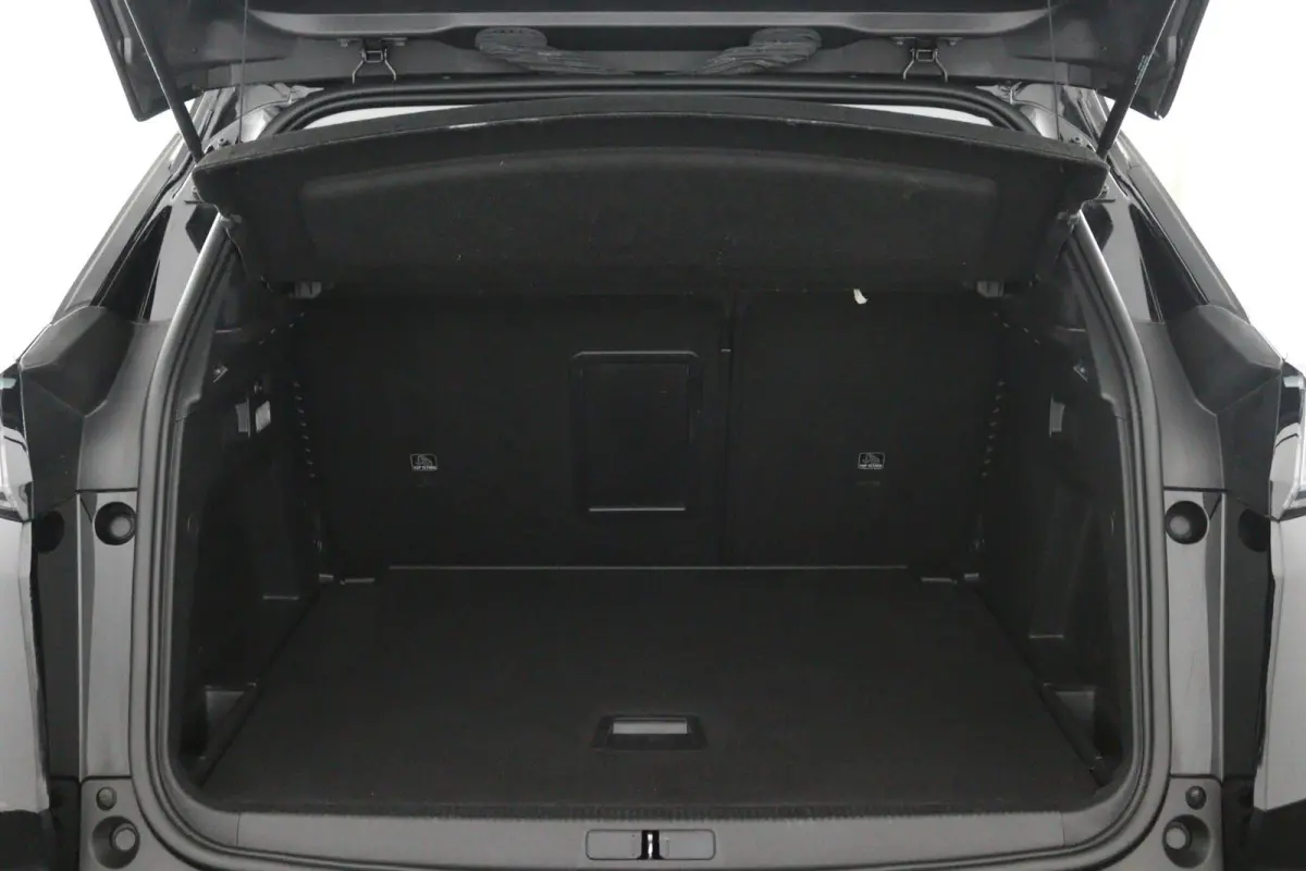 1.2*130PK*NAVI*ECC*CRUISE*CAMERA*CARPLAY*RIEM.VV*