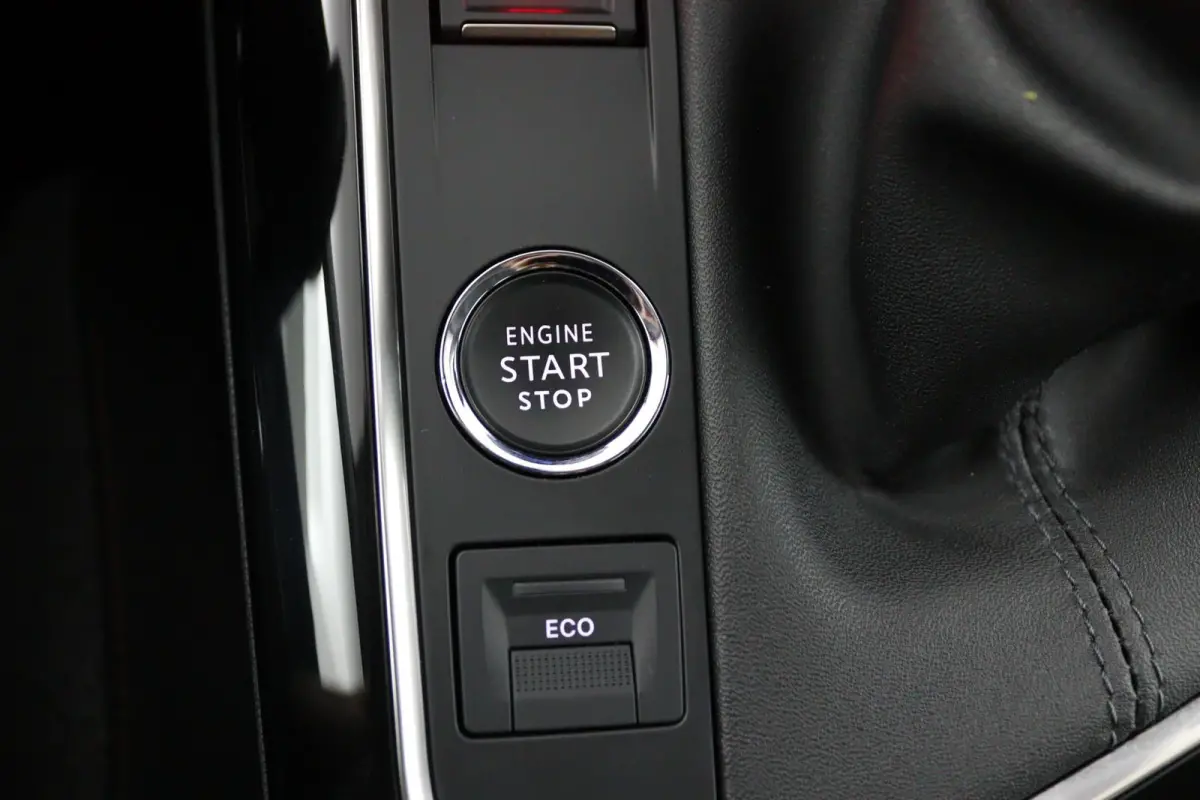 1.2*130PK*NAVI*ECC*CRUISE*CAMERA*CARPLAY*RIEM.VV*