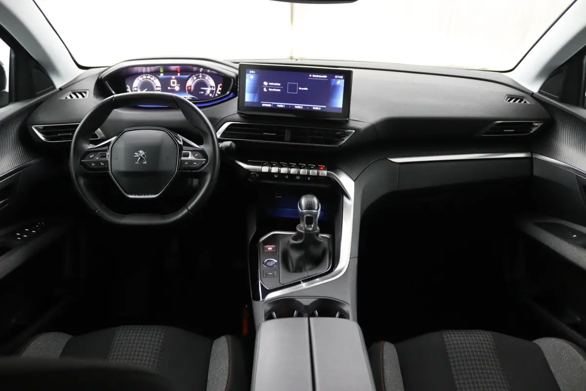 1.2*130PK*NAVI*ECC*CRUISE*CAMERA*CARPLAY*RIEM.VV*