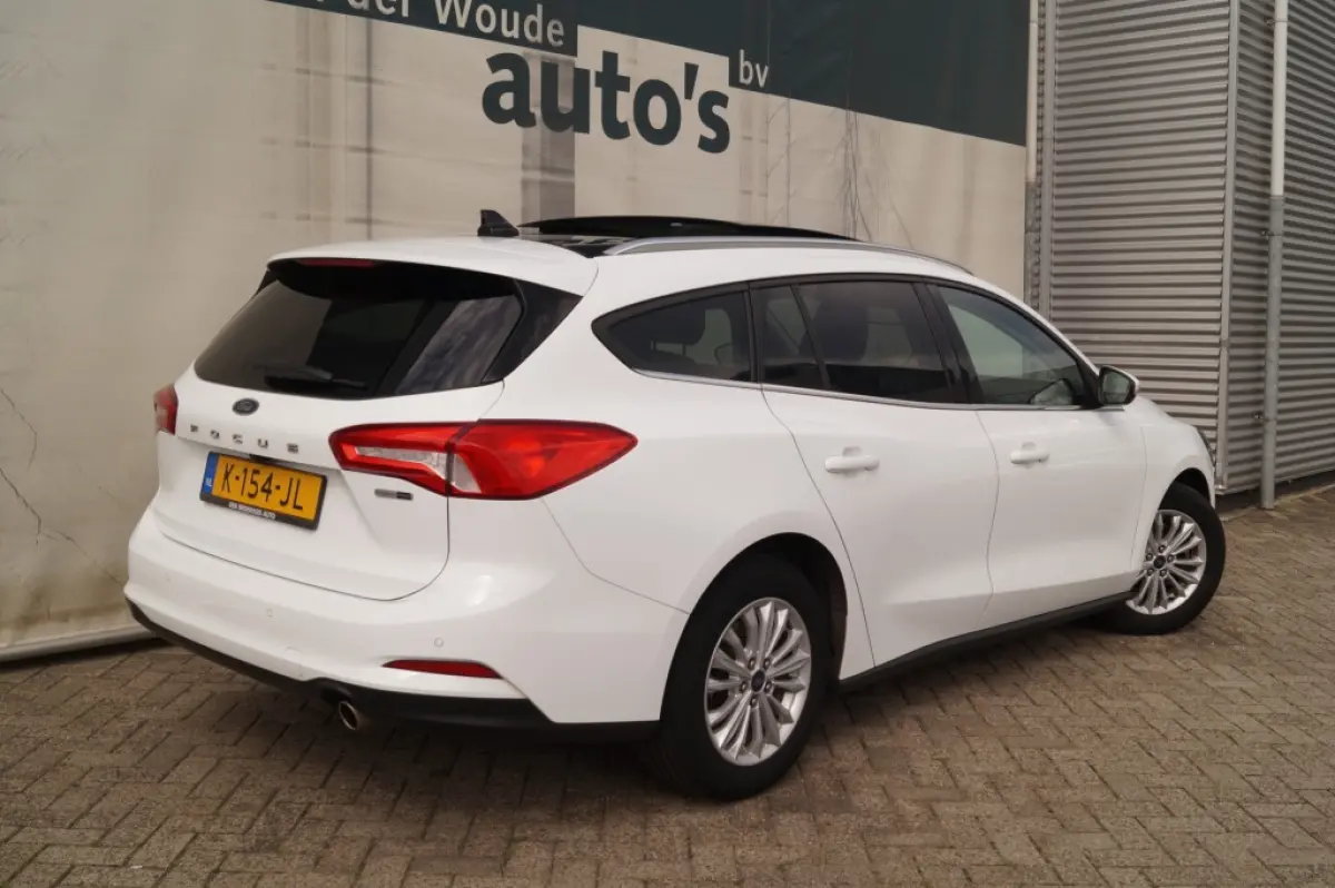 1.0 EcoBoost 155pk Hybrid Titanium X Business -PANO-