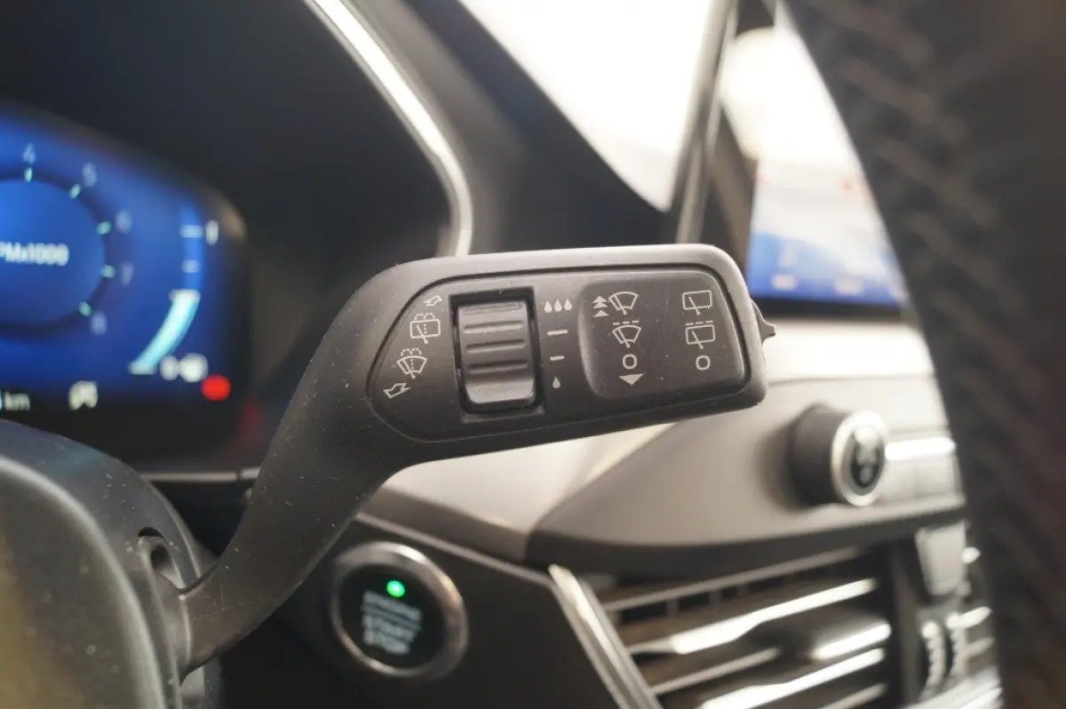 1.0 EcoBoost 155pk Hybrid Titanium X Business -PANO-