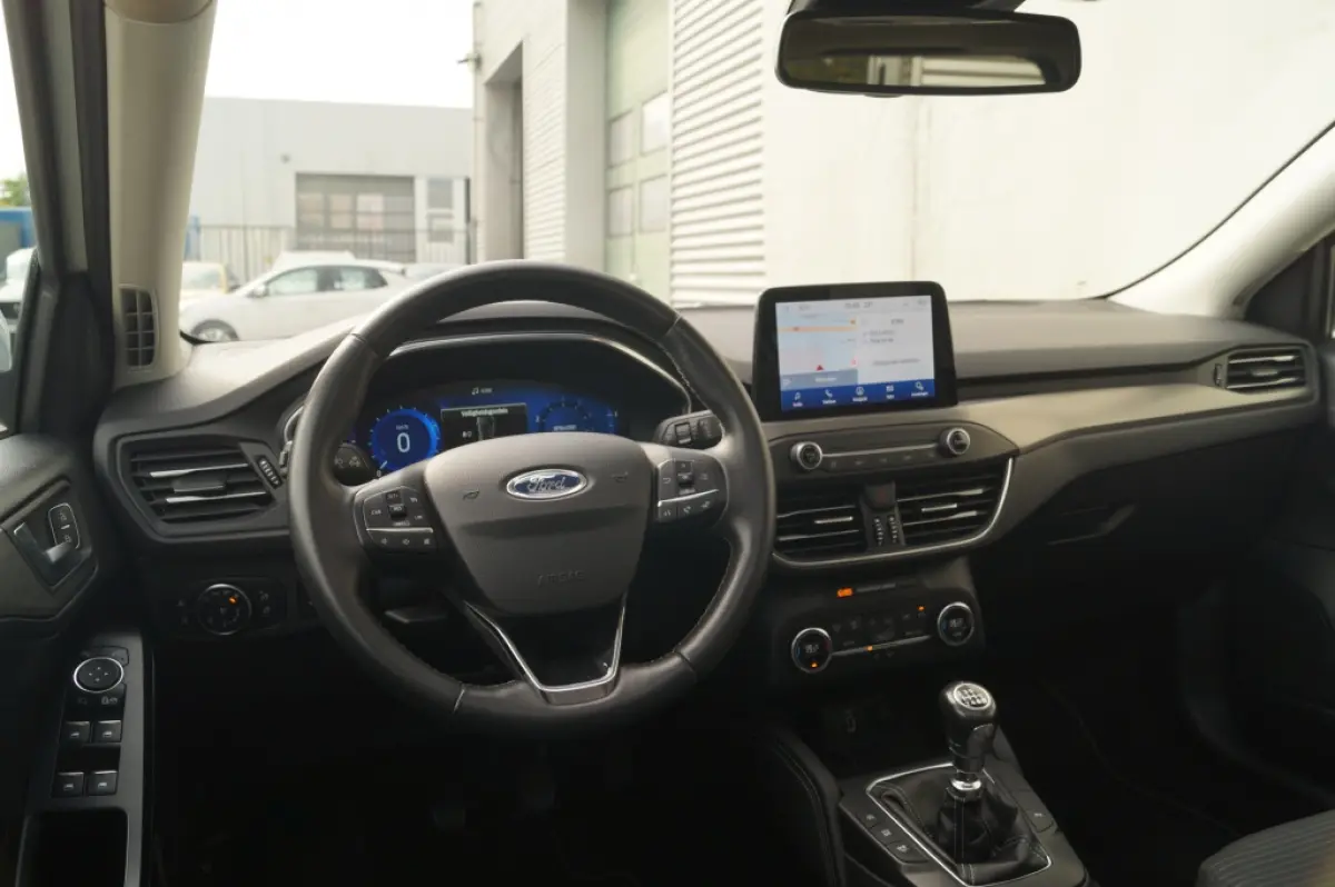 1.0 EcoBoost 155pk Hybrid Titanium X Business -PANO-
