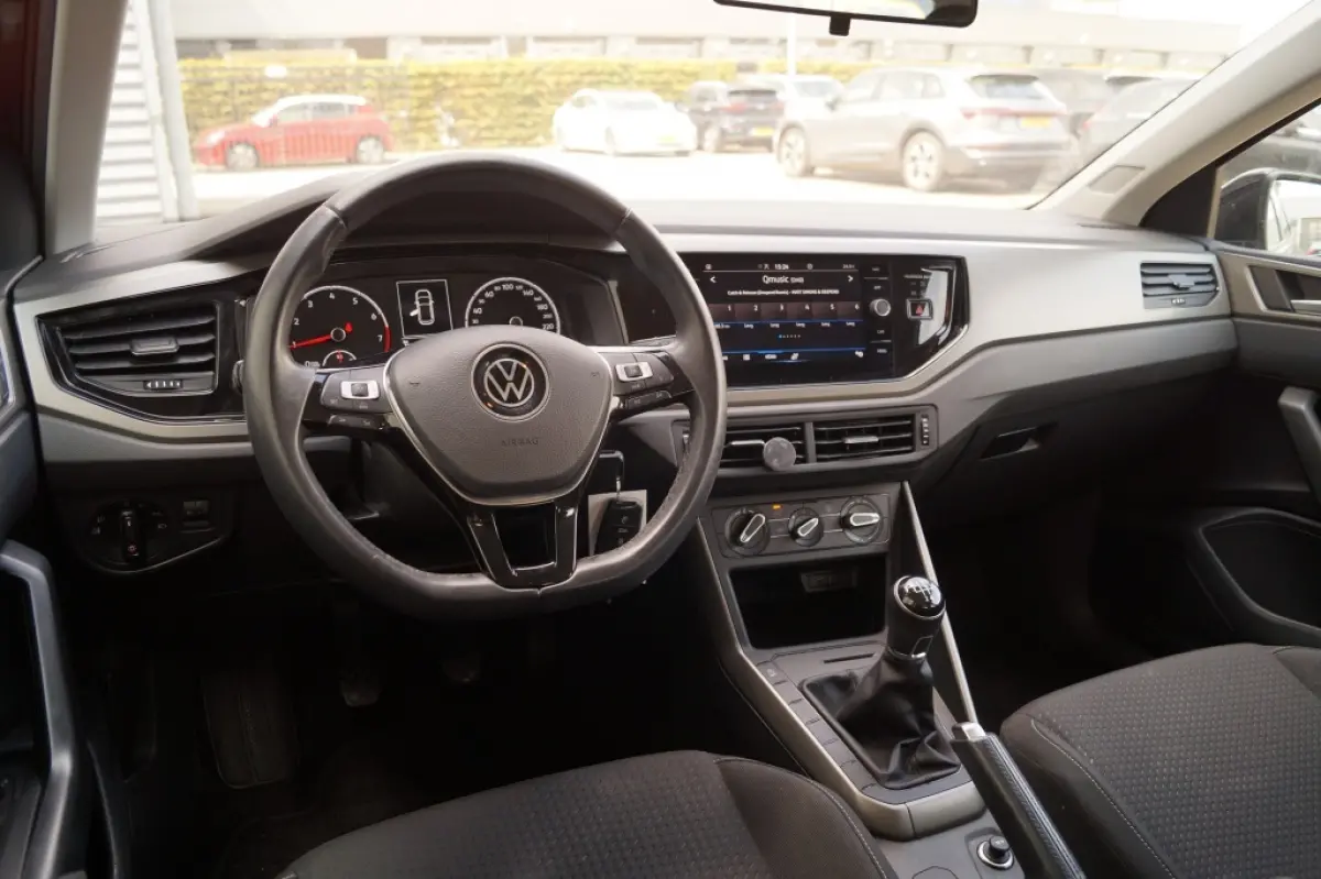 1.6 TDI Comfortline Executive -NAVI-PDC-CAM-