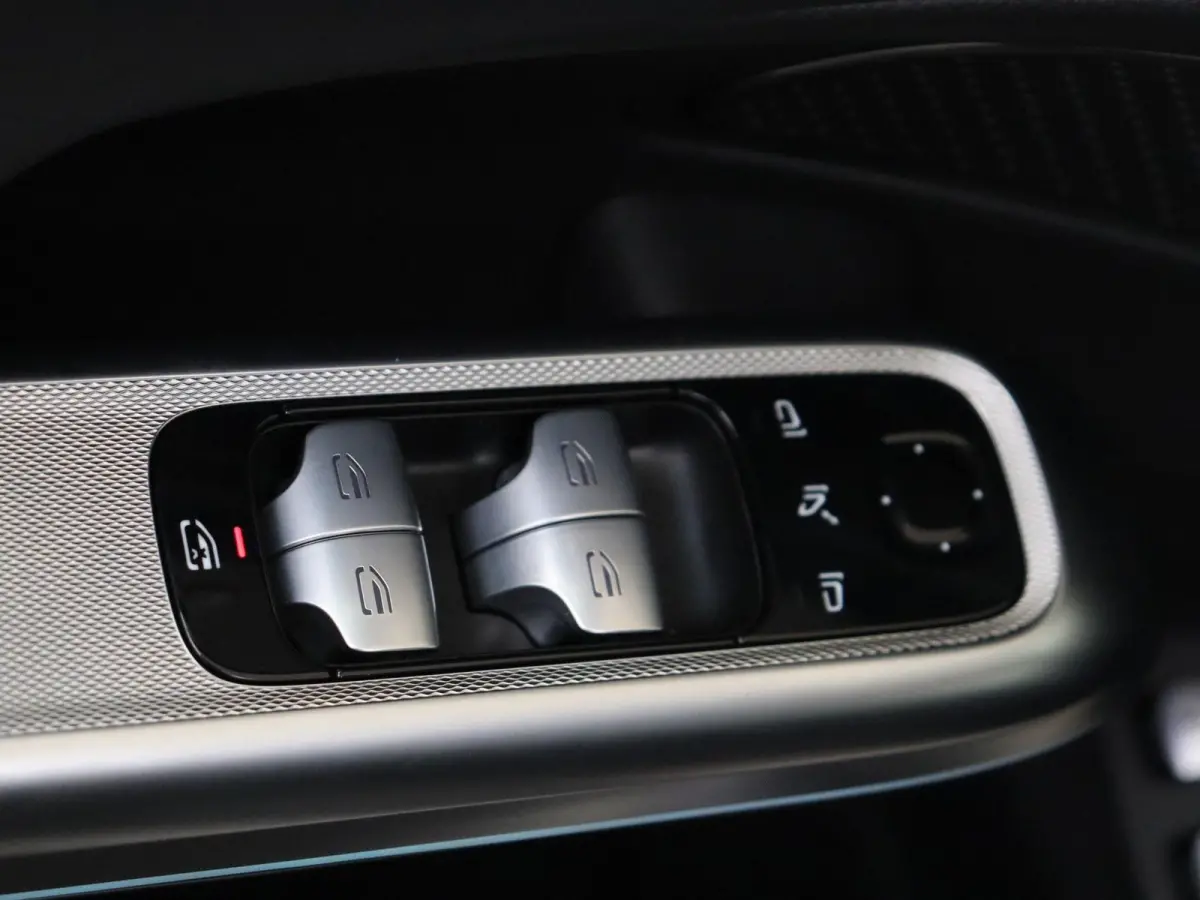 300 e AMG Line / Stoelverwarming / Achteruitrijcamera /