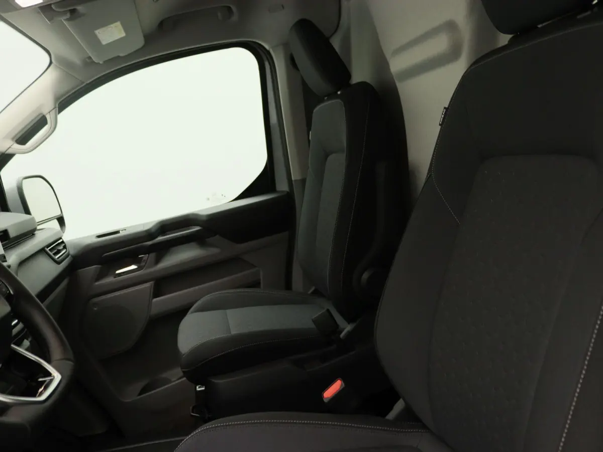 Cust. 320 L2H1 Limited 65 kWh | Te bestellen | Inklapbare trekhaak | 0,99% financiallease | Adaptieve Cruise Control |