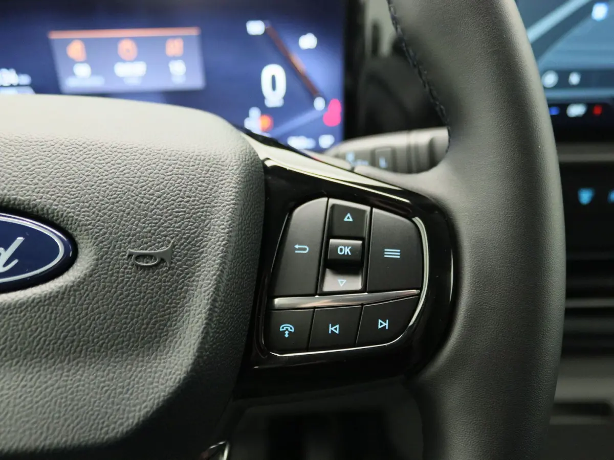 Cust. 320 L2H1 Limited 65 kWh | Te bestellen | Inklapbare trekhaak | 0,99% financiallease | Adaptieve Cruise Control |