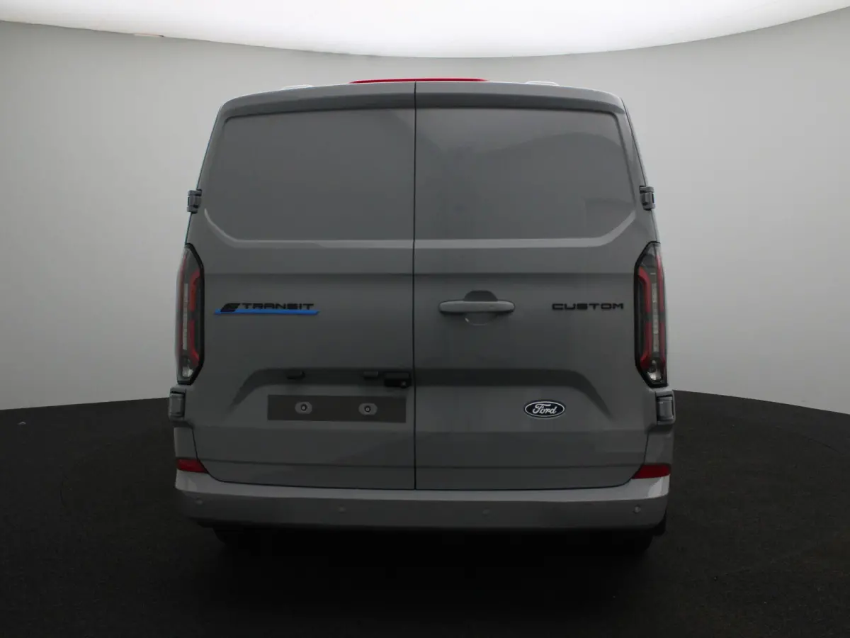 Cust. 320 L2H1 Limited 65 kWh | Te bestellen | Inklapbare trekhaak | 0,99% financiallease | Adaptieve Cruise Control |