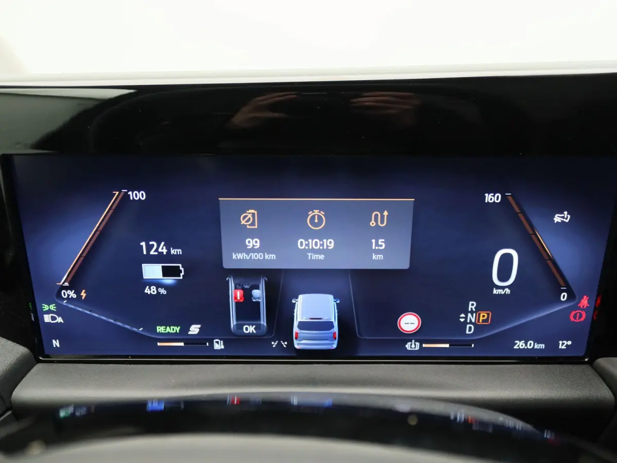 Cust. 320 L2H1 Limited 65 kWh | Te bestellen | Inklapbare trekhaak | 0,99% financiallease | Adaptieve Cruise Control |