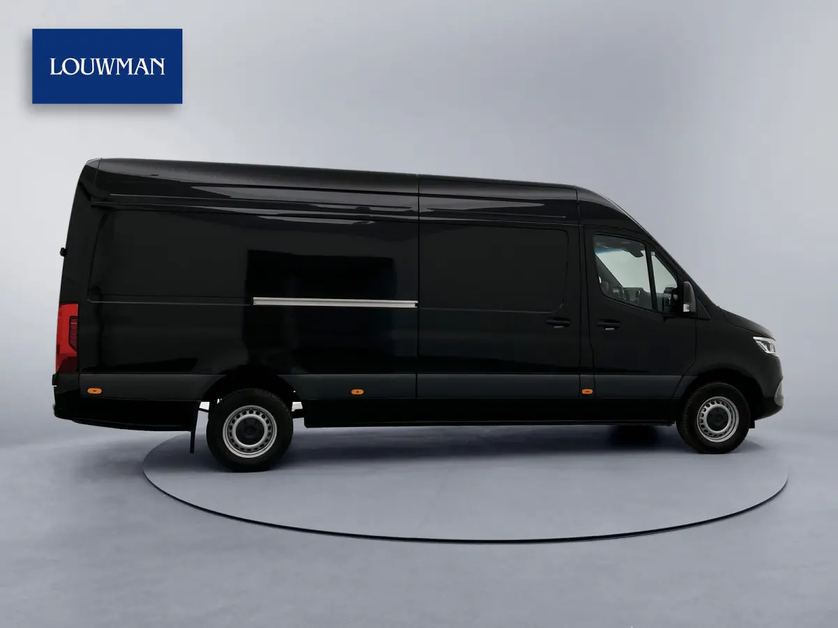 317 1.9 PRO L3H2 Navigatie Achteruitrijcamera Led 3500 KG Trekgewicht Cruise Control