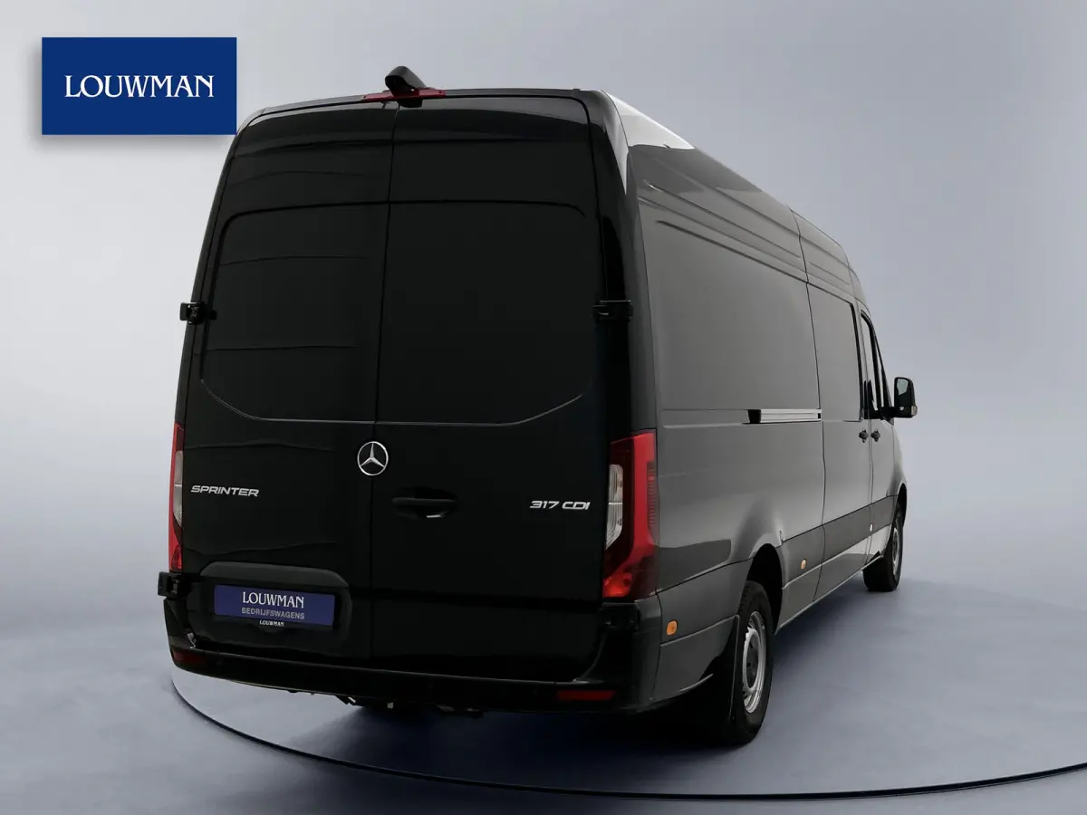 317 1.9 PRO L3H2 Navigatie Achteruitrijcamera Led 3500 KG Trekgewicht Cruise Control