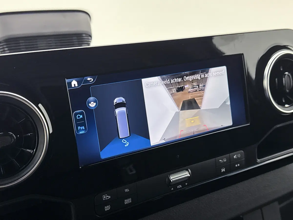 317 1.9 PRO L3H2 Navigatie Achteruitrijcamera Led 3500 KG Trekgewicht Cruise Control