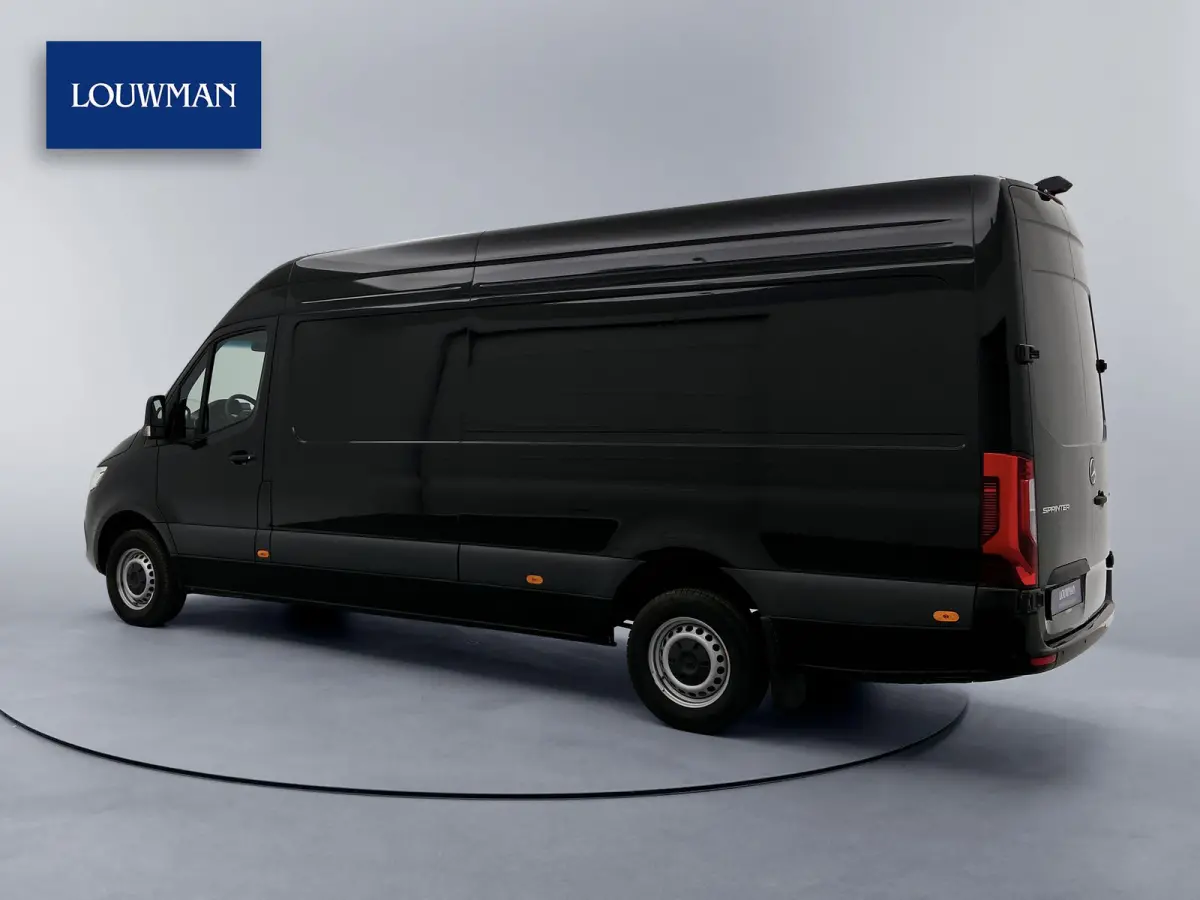 317 1.9 PRO L3H2 Navigatie Achteruitrijcamera Led 3500 KG Trekgewicht Cruise Control