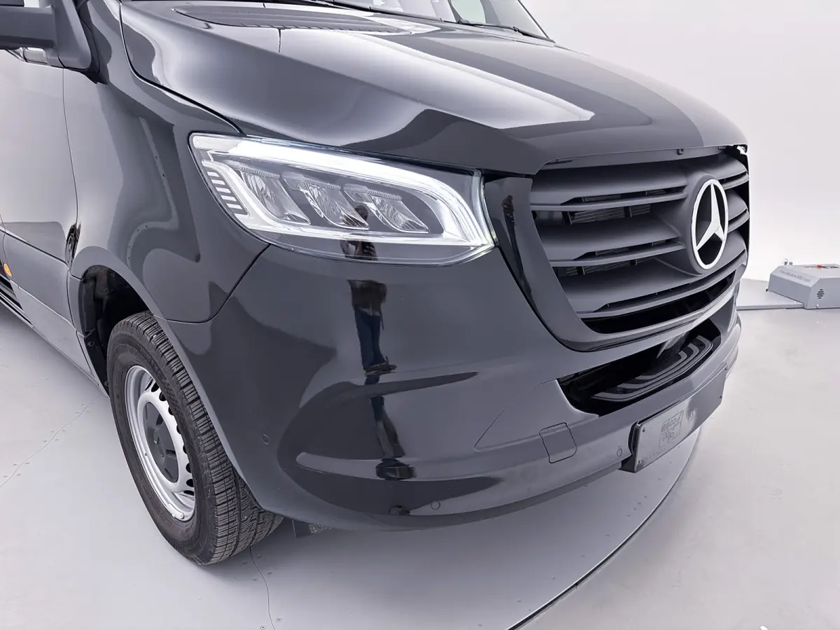 317 1.9 PRO L3H2 Navigatie Achteruitrijcamera Led 3500 KG Trekgewicht Cruise Control