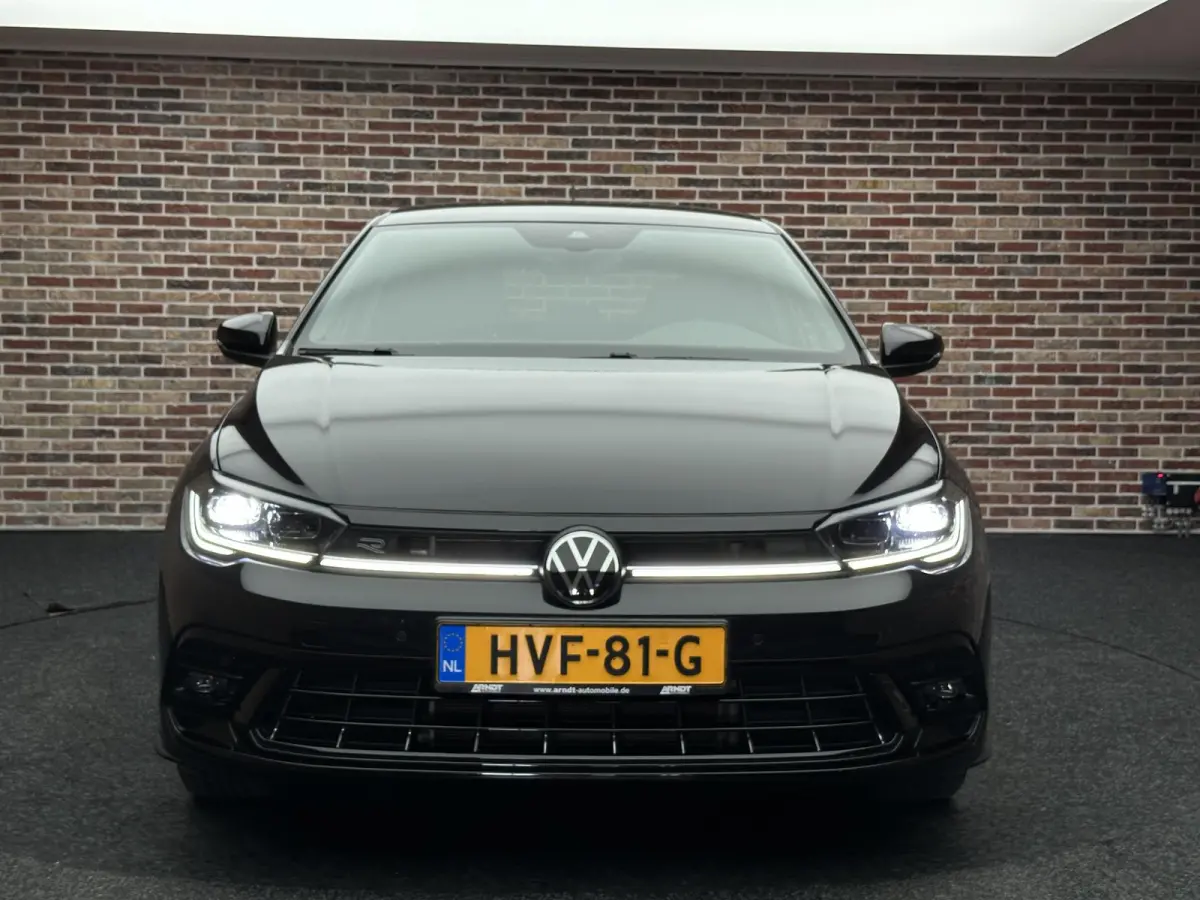 1.0 TSI R-Line Business | Dak| IQ Light| Keyless| Navi|