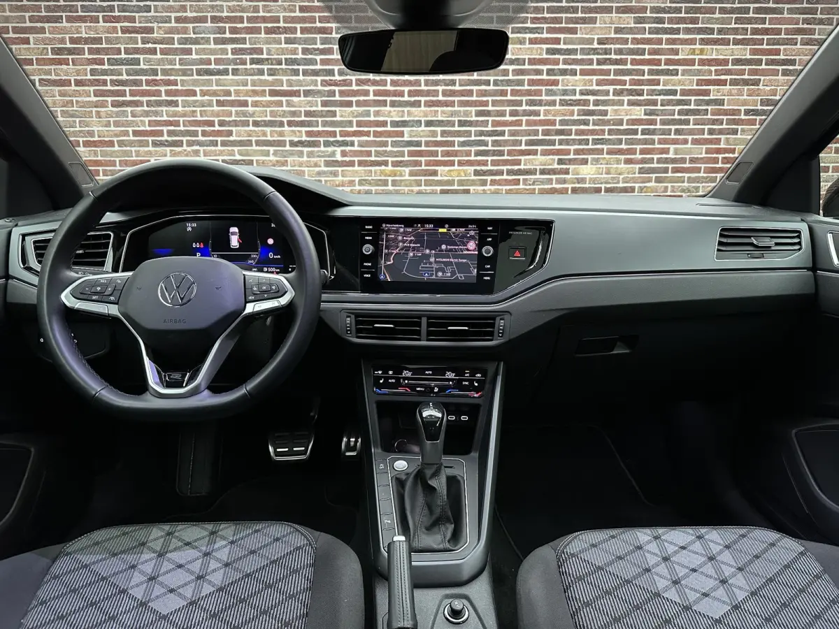 1.0 TSI R-Line Business | Dak| IQ Light| Keyless| Navi|