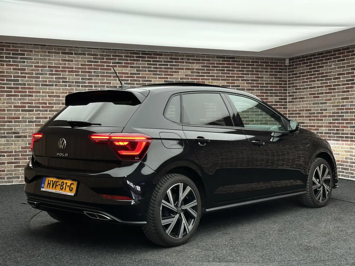 1.0 TSI R-Line Business | Dak| IQ Light| Keyless| Navi|
