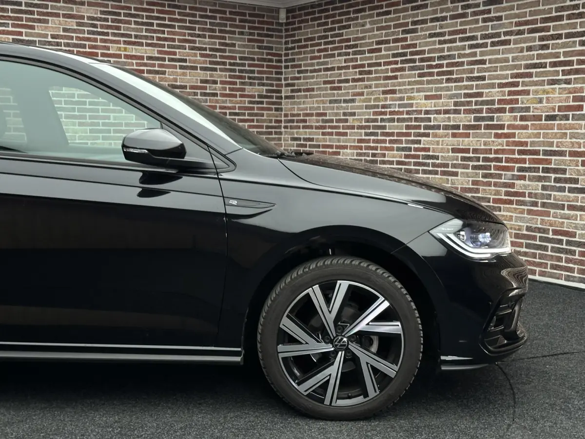 1.0 TSI R-Line Business | Dak| IQ Light| Keyless| Navi|