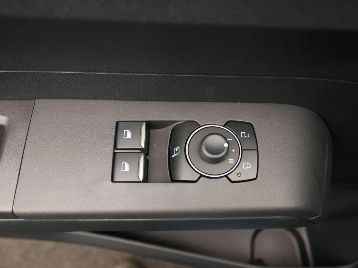 Cour Limited 44 kWh | UIT VOORAAD LEVERBAAR | trekhaak | 0,99% financiallease | Adaptieve Cruise Control |