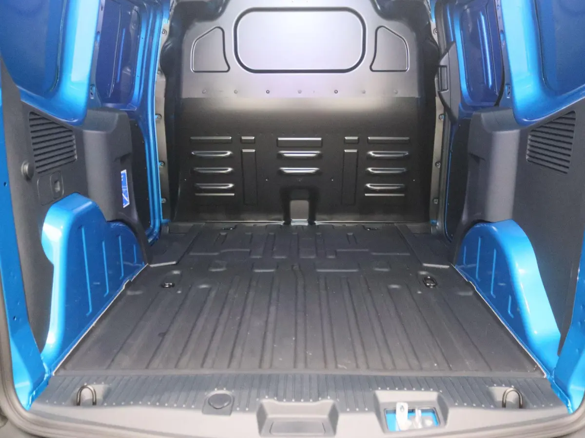 Cour Limited 44 kWh | UIT VOORAAD LEVERBAAR | trekhaak | 0,99% financiallease | Adaptieve Cruise Control |