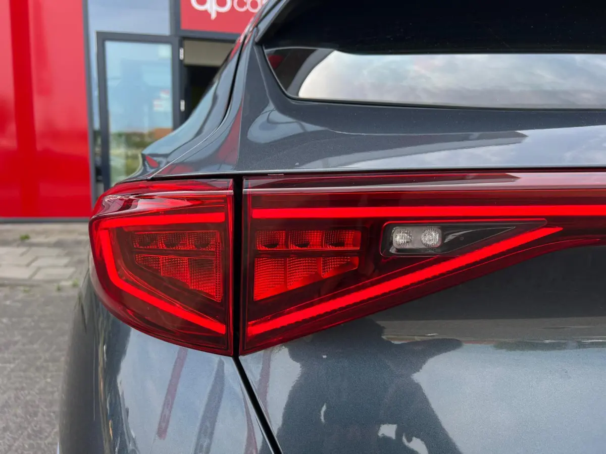 1.4 e-Hybrid VZ Copper Edition