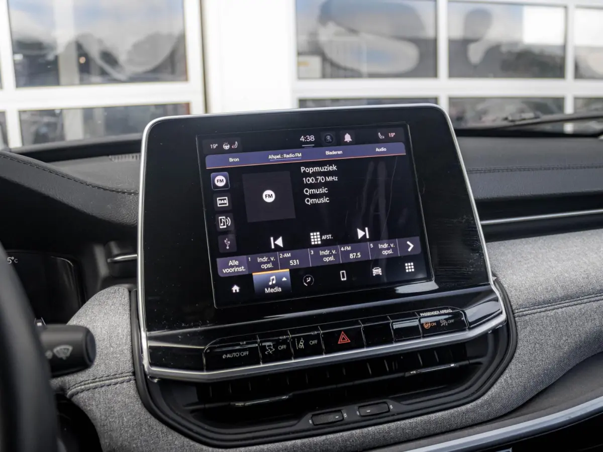1.5T e-Hybrid Longitude | Clima | Cruise | Camera | Apple Carplay | Winter Pack