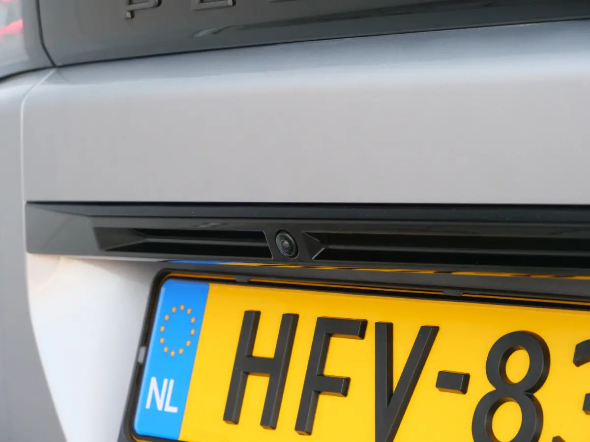 1.2 PureTech 130pk Allure Automaat Navigatie / Camera / LED