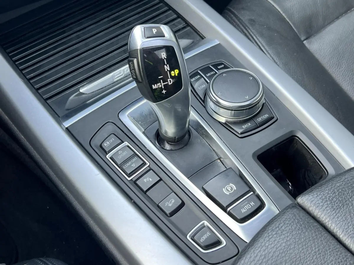 xDrive40e High Executive dealer onderhouden