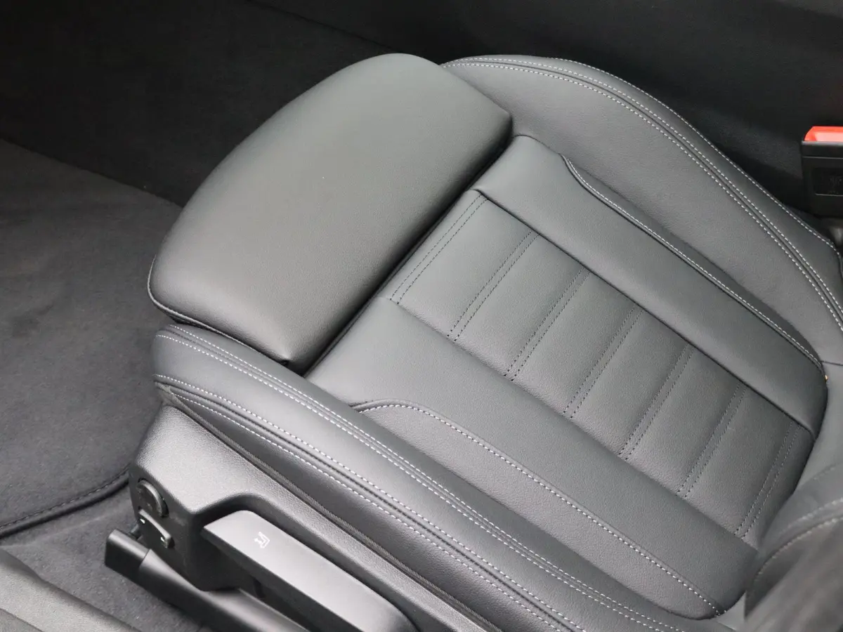 320i | M Sport Package | Innovation Pack | Comfort Pack