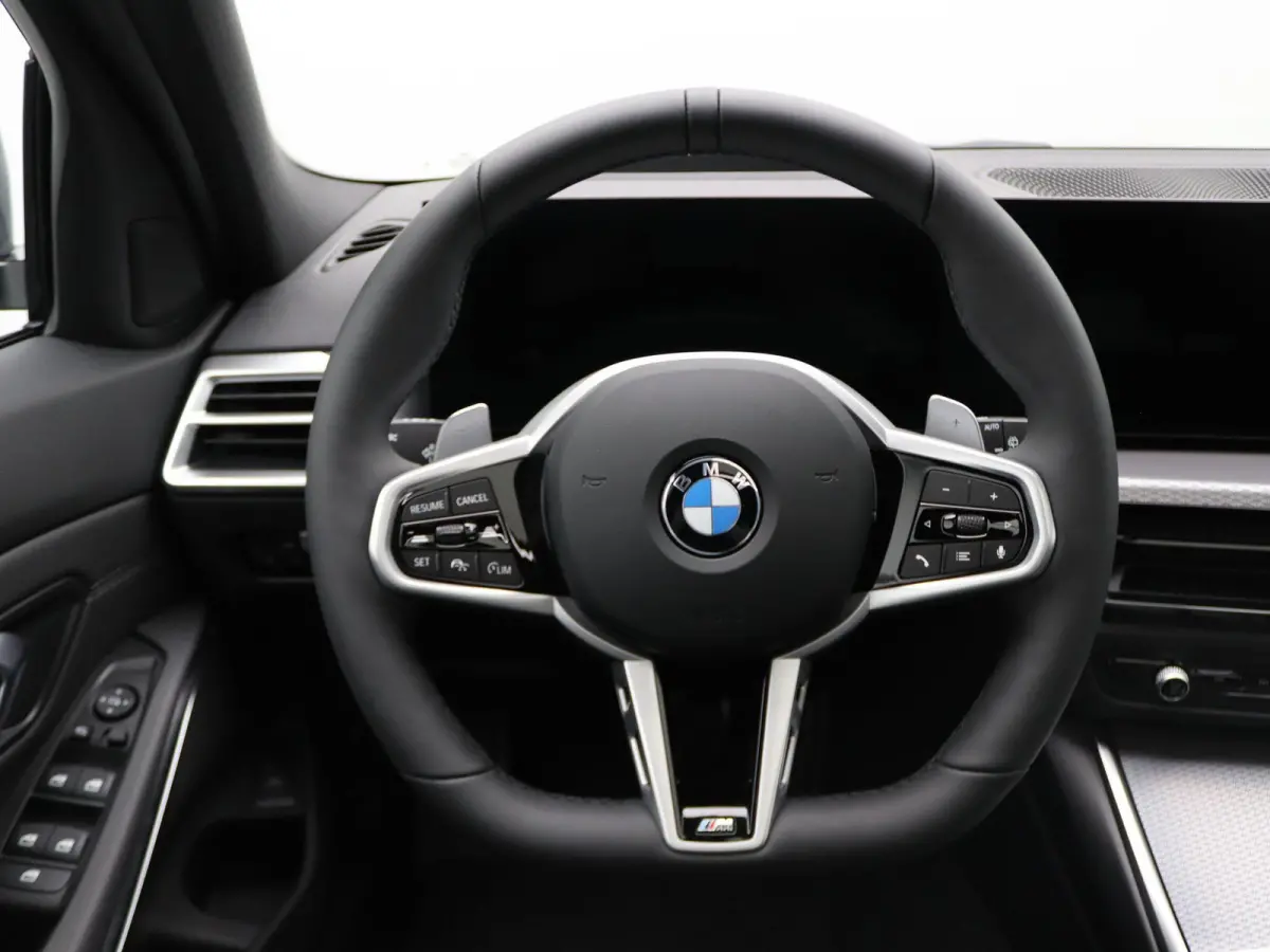 320i | M Sport Package | Innovation Pack | Comfort Pack