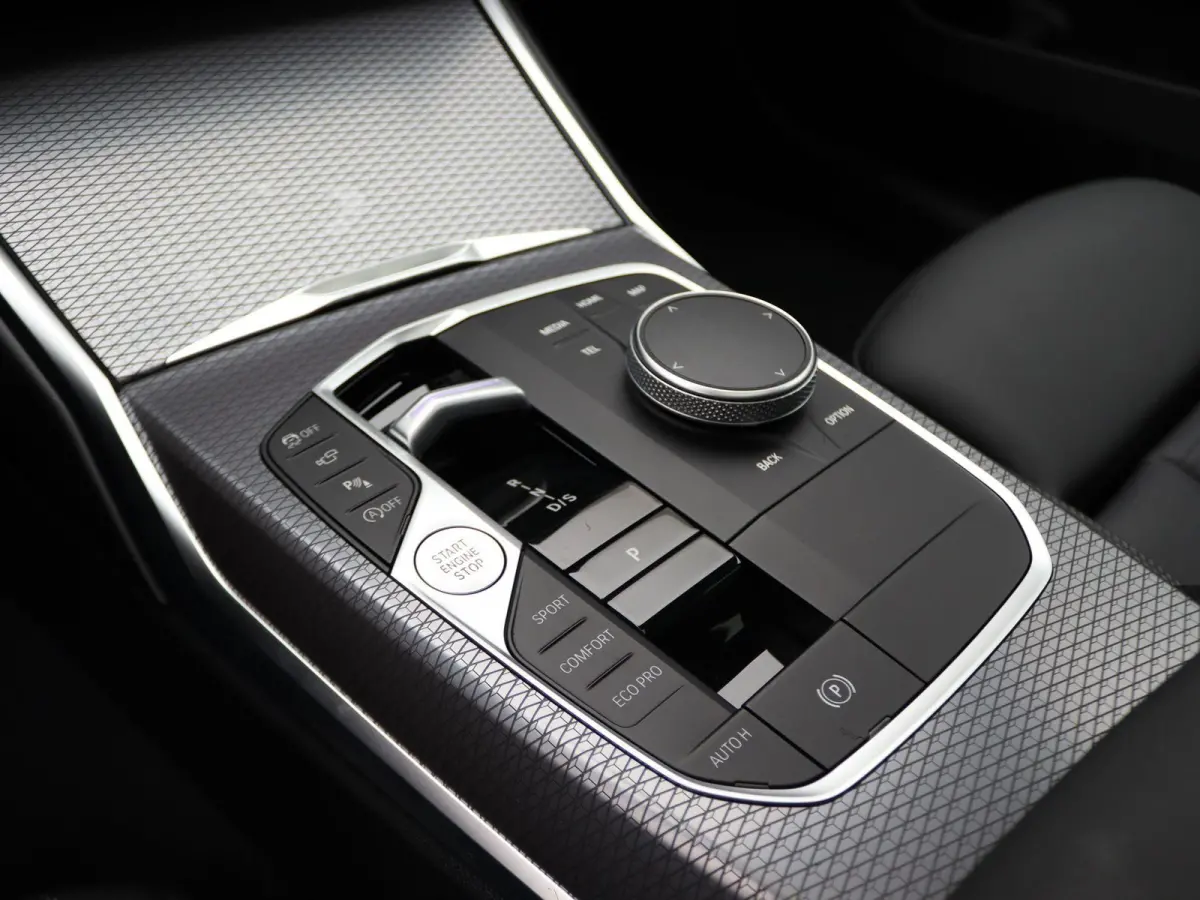 320i | M Sport Package | Innovation Pack | Comfort Pack