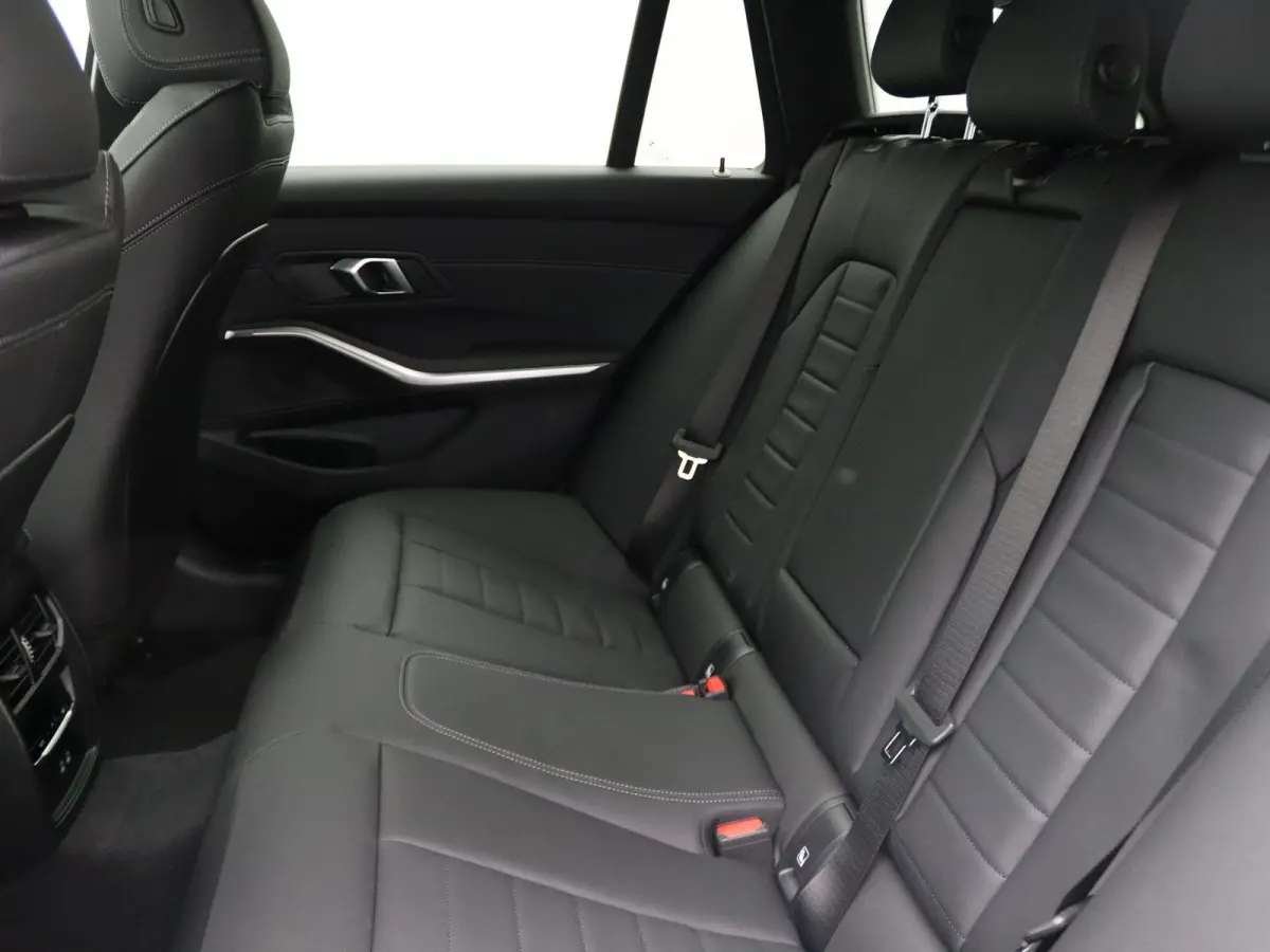 320i | M Sport Package | Innovation Pack | Comfort Pack