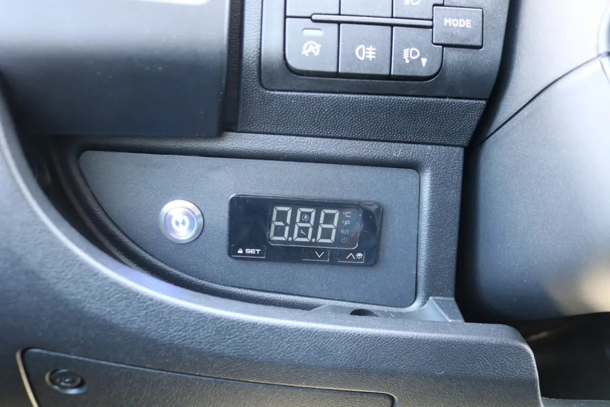 Bakwagen met Achterdeuren 75 kWh