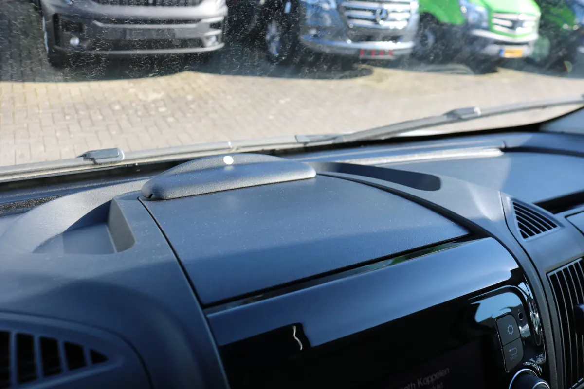 Bakwagen met Achterdeuren 75 kWh