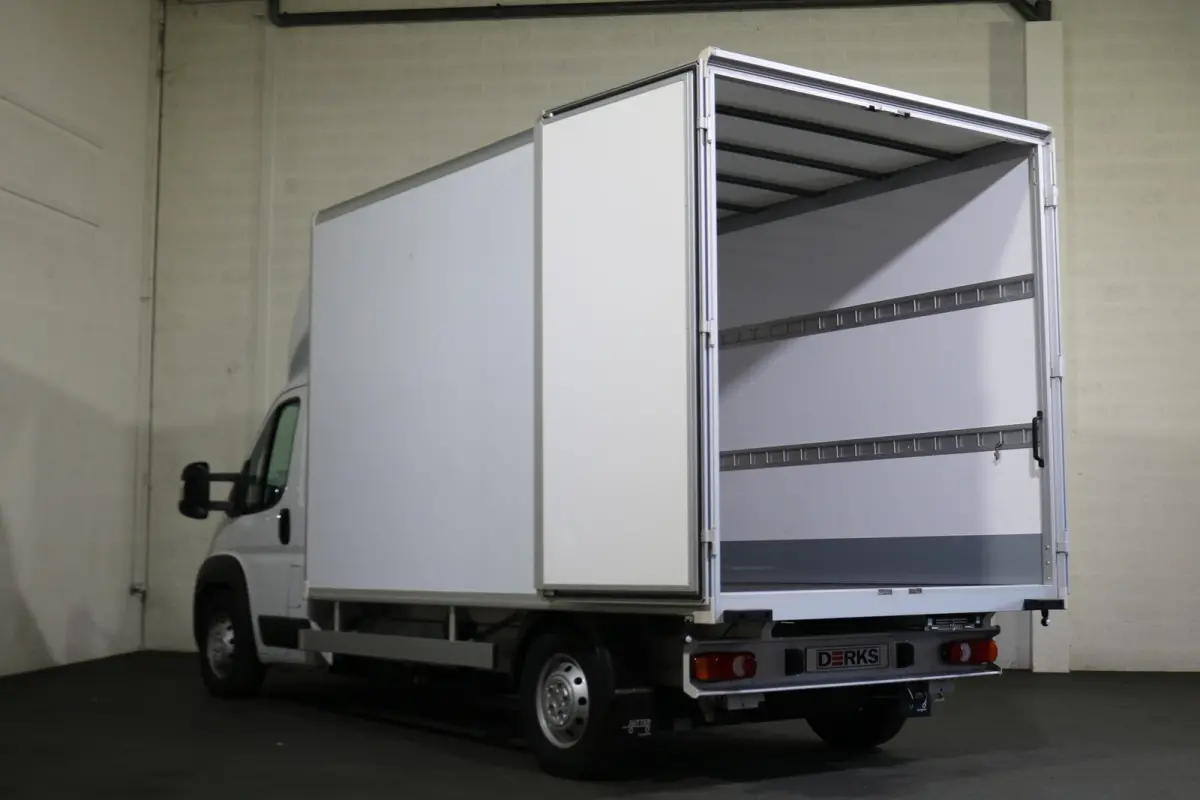 Bakwagen met Achterdeuren 75 kWh
