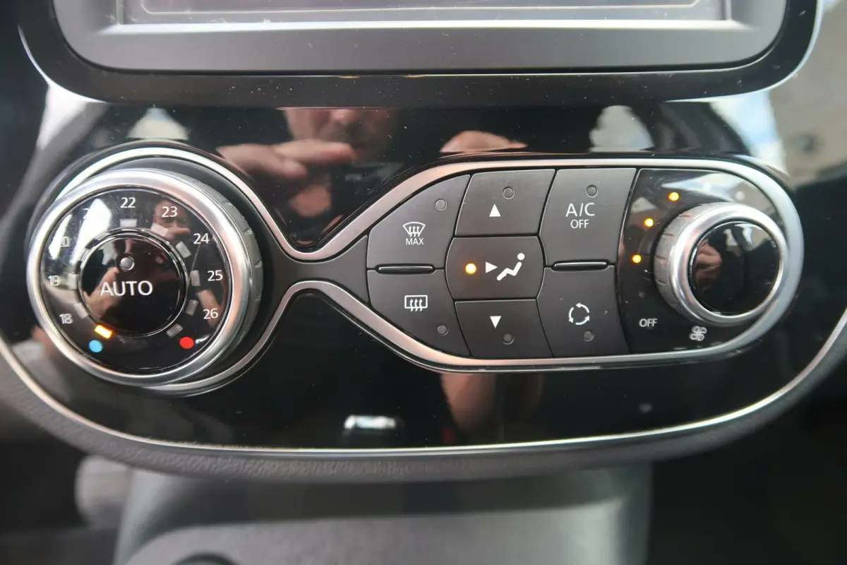 0.9 TCe FACELIFT|NAVIGATIE|KEYLESS|PDC|AIRCO|BLUETOOTH|DEALER ONDERHOUDEN