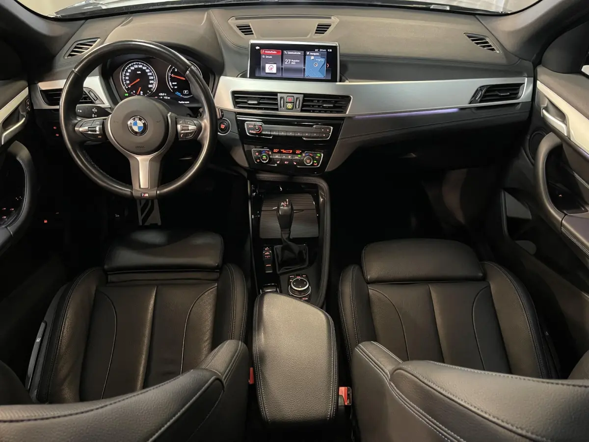 xDrive25e High Executive M Sport 18''/VOL Leder/Trekhaak/Stoelverwarming/Sportstoelen/Elektrische Klep/LED/DAB/Navigatie/PDC