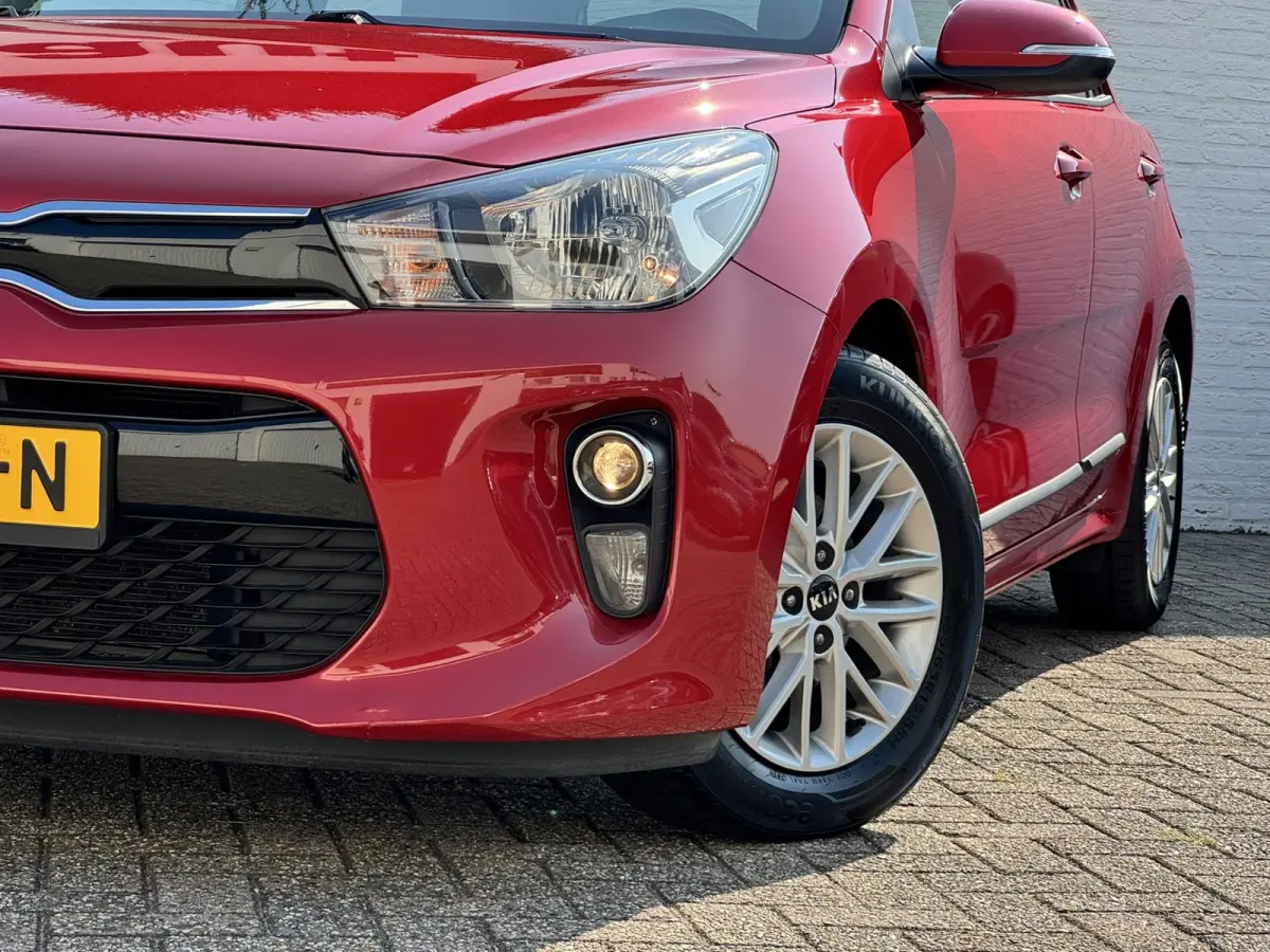 1.4 ComfortLine Dealer onderhouden Cruise control Airco Elektrisch bedienbare ramen