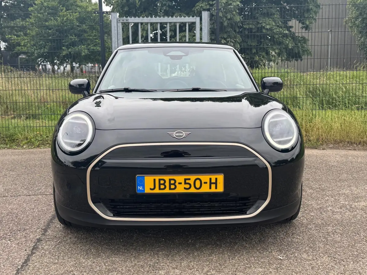 E Favoured S 40.7 kWh Head Up Camera NIEUW