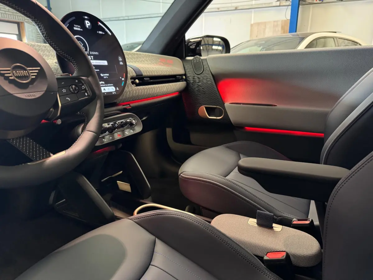 E Favoured S 40.7 kWh Head Up Camera NIEUW