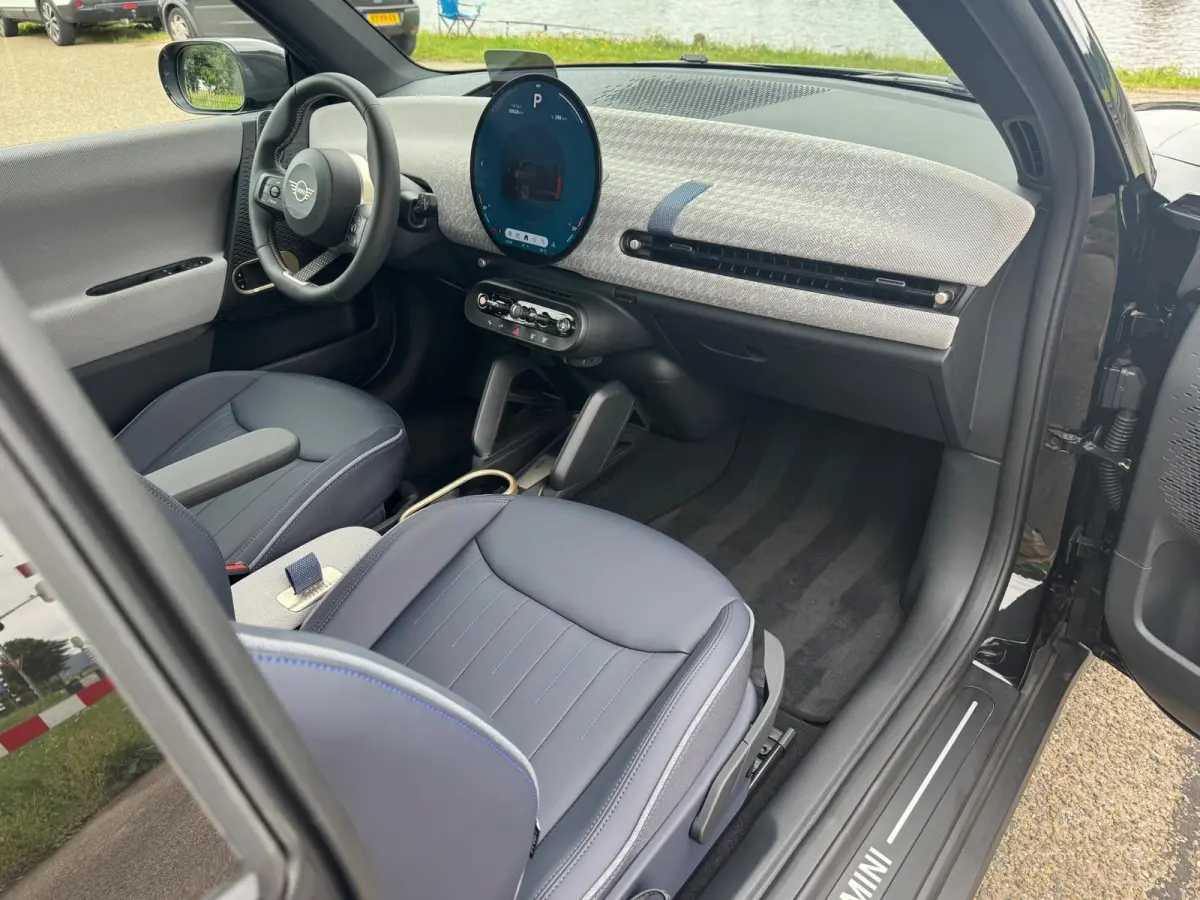 E Favoured S 40.7 kWh Head Up Camera NIEUW