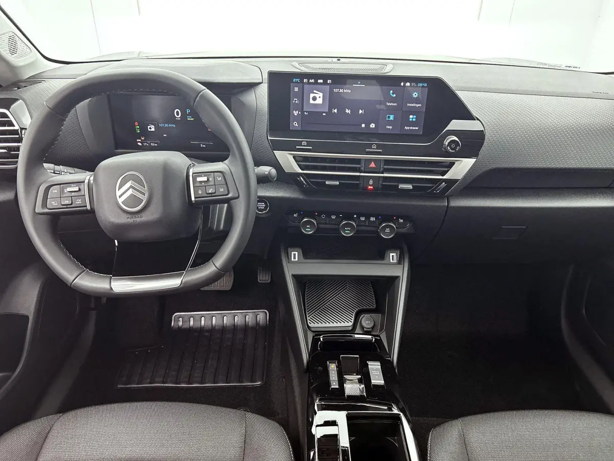 EV Business 54 kWh 156 pk | Navigatie | Achteruitrijcamera | Parkeersensoren Voor en Achter | Verwarmde Comfortstoelen | Full-LED Koplampen | Dodehoek Detectie | Adaptieve Cruise Control | 1