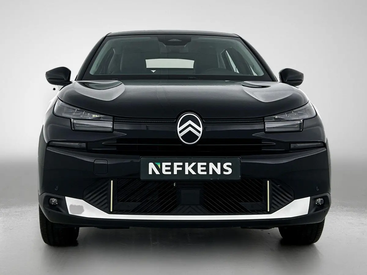 EV Business 54 kWh 156 pk | Navigatie | Achteruitrijcamera | Parkeersensoren Voor en Achter | Verwarmde Comfortstoelen | Full-LED Koplampen | Dodehoek Detectie | Adaptieve Cruise Control | 1