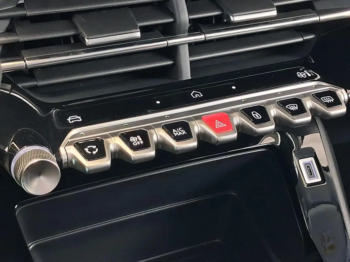 1.2 PureTech 100 Style Apple Carplay/Android Auto (Draadloos) | Parkeersensoren achter | Airco | Cruise Control |