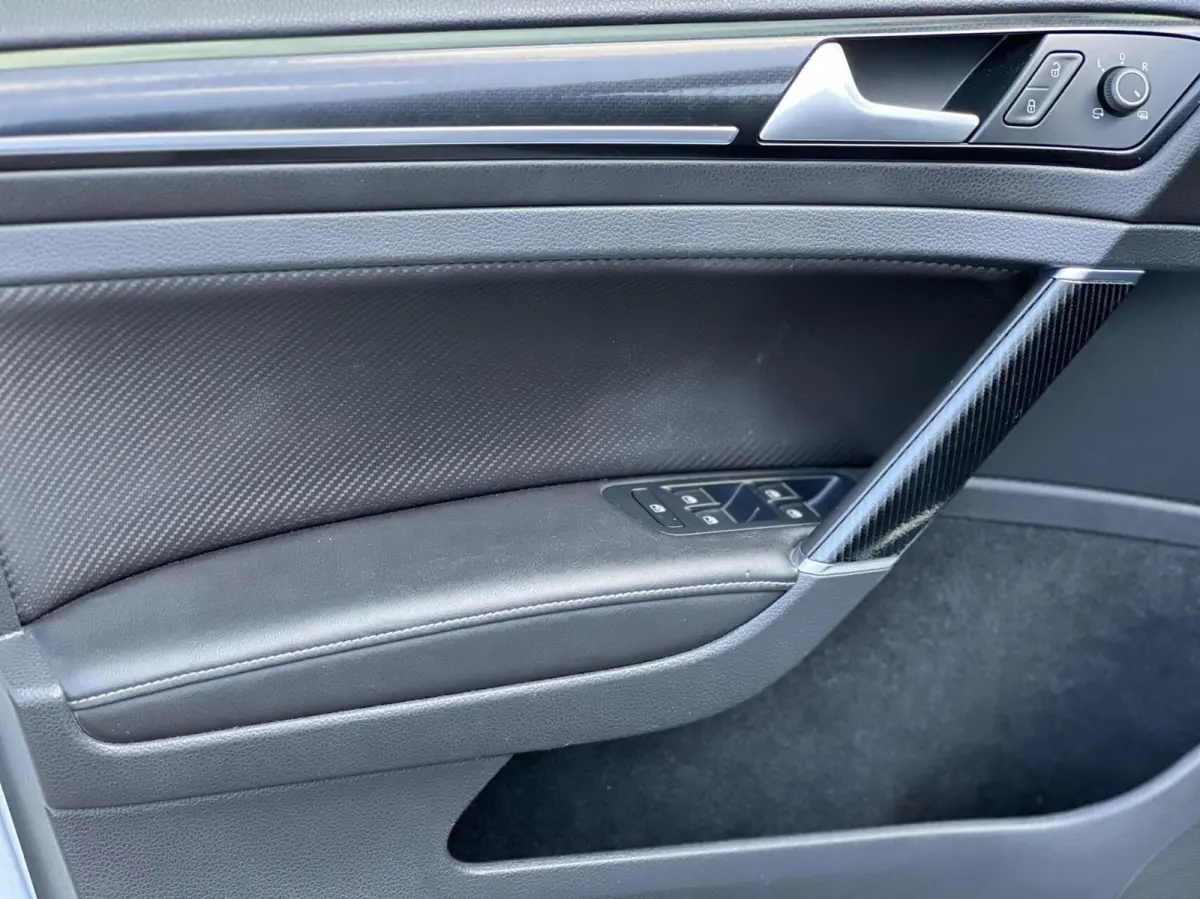 2.0 TSI R 4Motion | Full | Carbon Stuur | Maxton | Pano | Dynaudio | Camera | Dodehoek | Leder