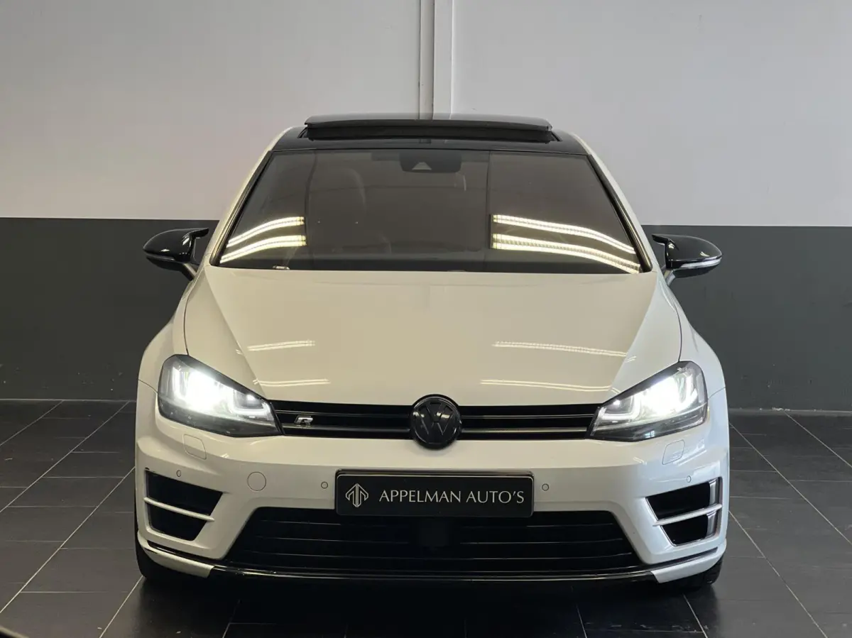 2.0 TSI R 4Motion | Full | Carbon Stuur | Maxton | Pano | Dynaudio | Camera | Dodehoek | Leder