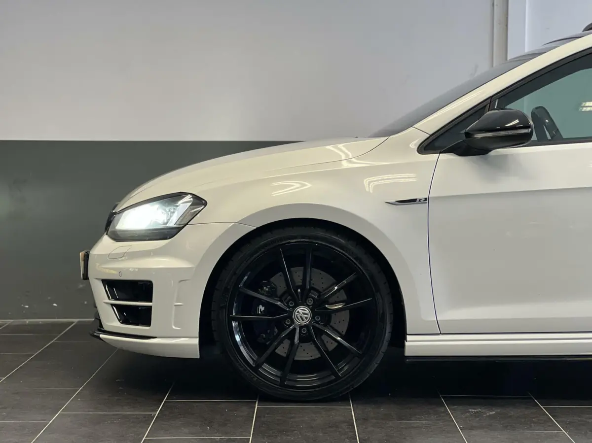 2.0 TSI R 4Motion | Full | Carbon Stuur | Maxton | Pano | Dynaudio | Camera | Dodehoek | Leder