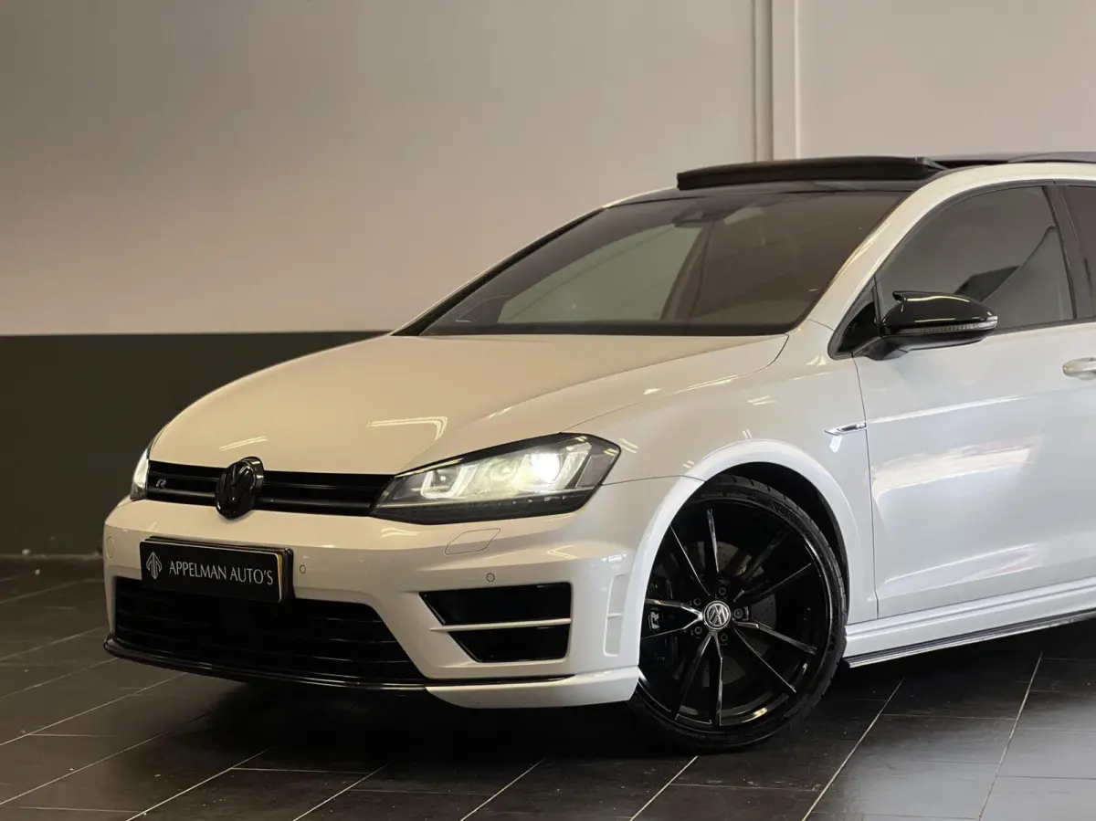 2.0 TSI R 4Motion | Full | Carbon Stuur | Maxton | Pano | Dynaudio | Camera | Dodehoek | Leder