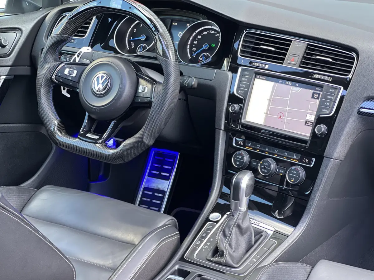 2.0 TSI R 4Motion | Full | Carbon Stuur | Maxton | Pano | Dynaudio | Camera | Dodehoek | Leder